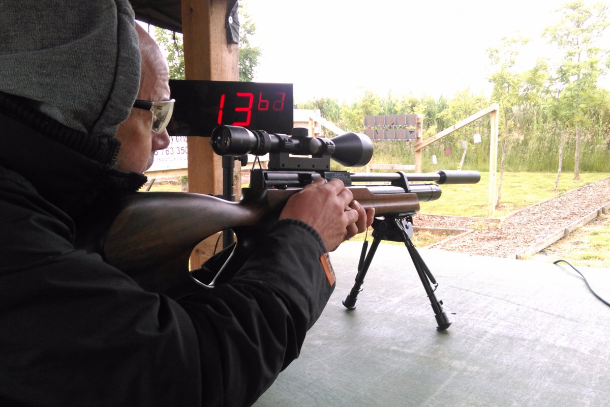 Learn-to-shoot-air-rifle-derbyshire.jpg