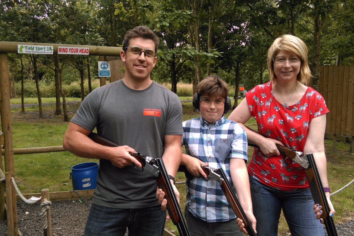 childrens clay shooting lessons leicestershire