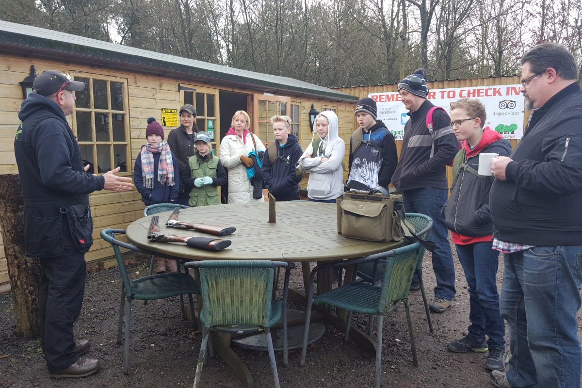 childrens clay shooting lessons derbyshire